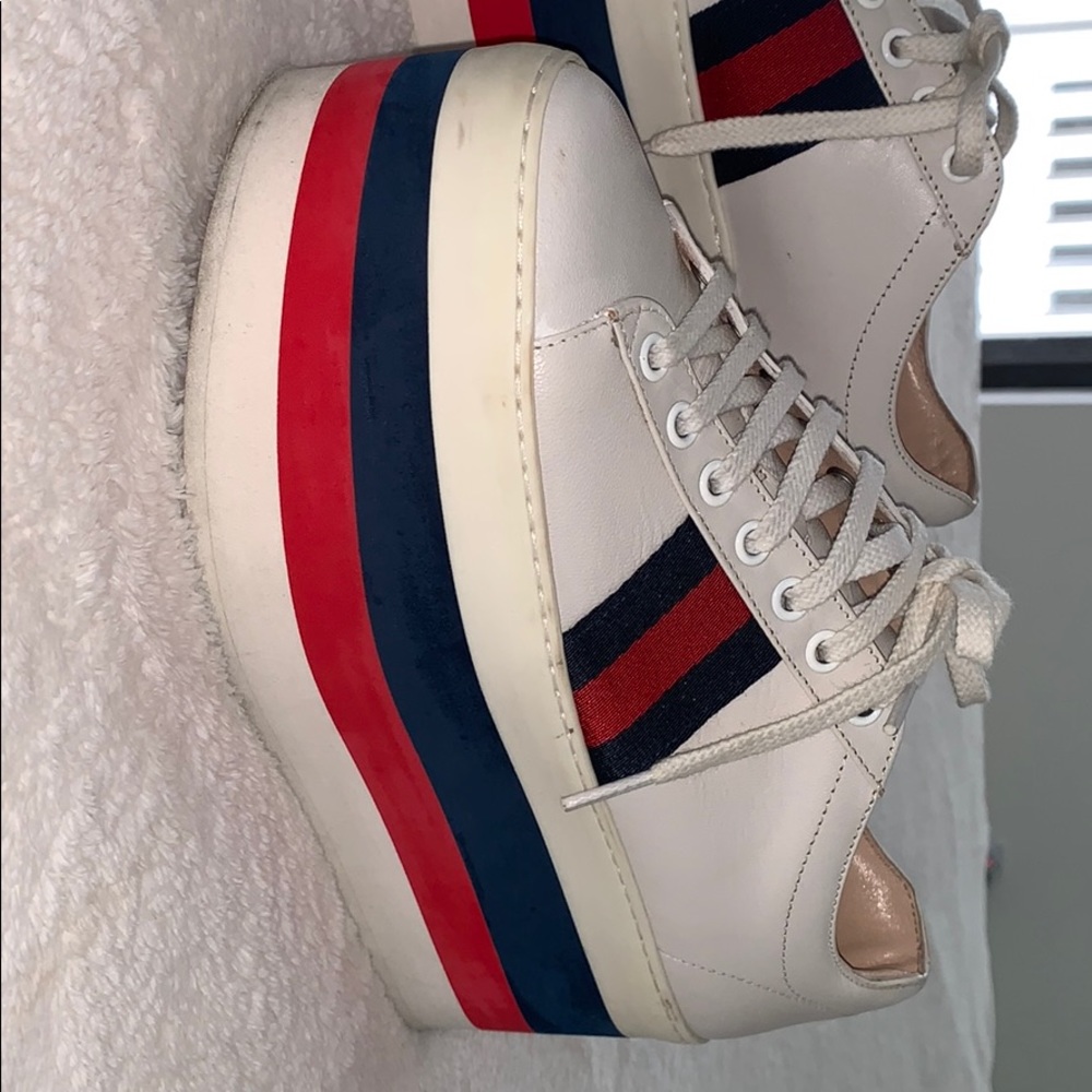Beautiful Gucci sneaker 😍⭐️ - Picture 4 of 5